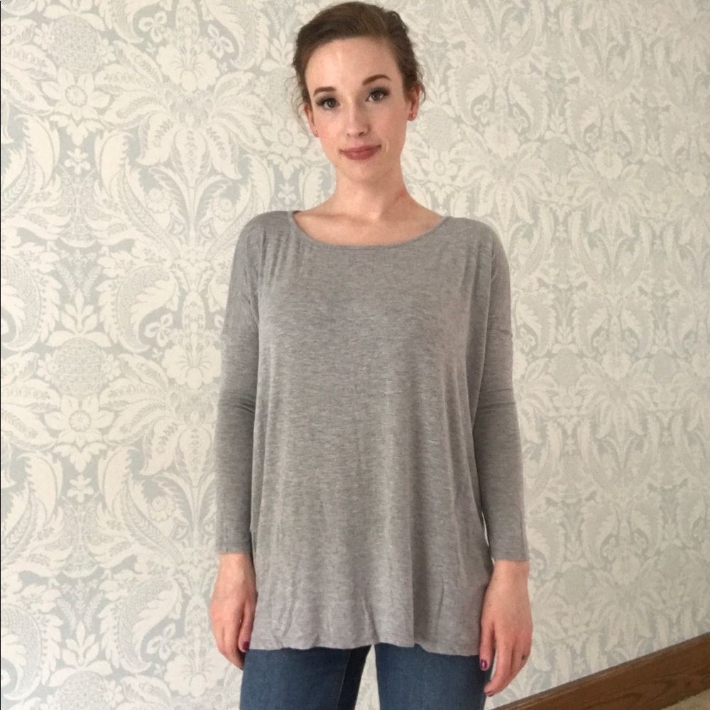 •Long Sleeve Gray "Slouchy" Shirt•S•••016